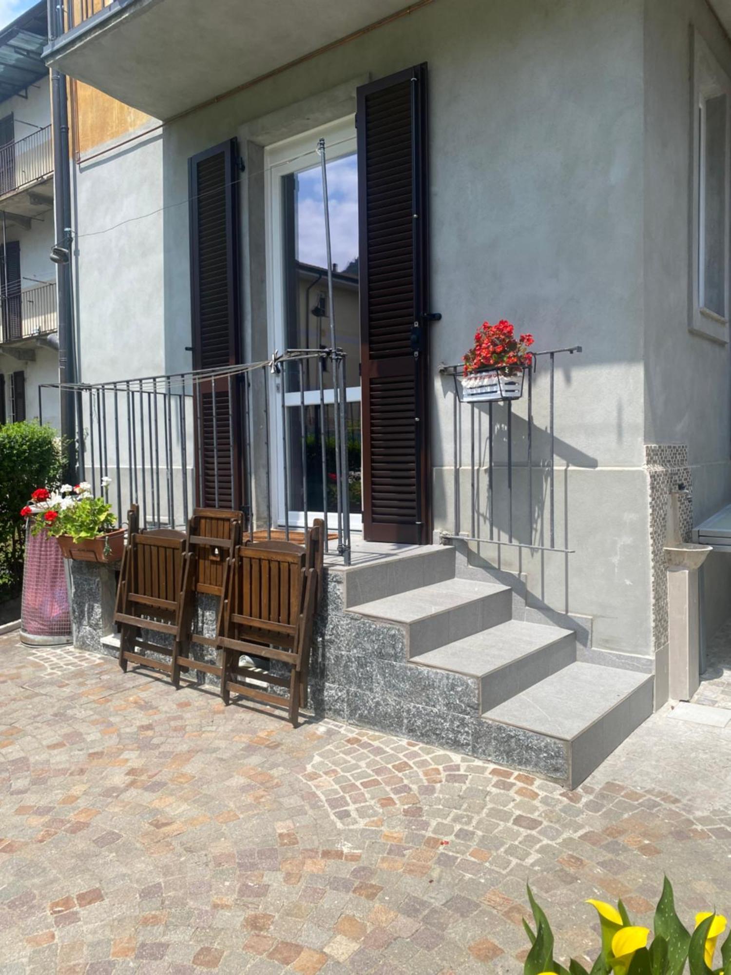 Luna Apartment Verbania Luaran gambar